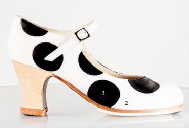 Flamenco shoes by Begoña Cervera Model Lunares M68 Individuell