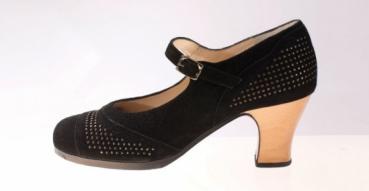 Flamenco shoes by Begoña Cervera Model  Tachas M22 Individuell