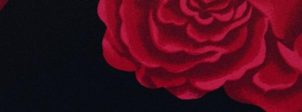 Crespon Koshibo schwarz mit großen roten Rosen