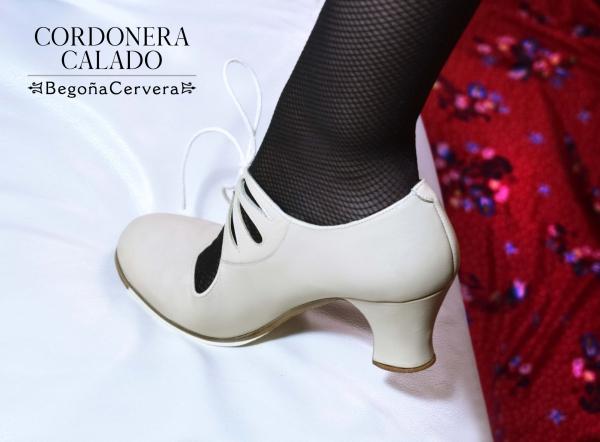 Flamenco shoes by Begoña Cervera Model Cordonera Calado Individuell